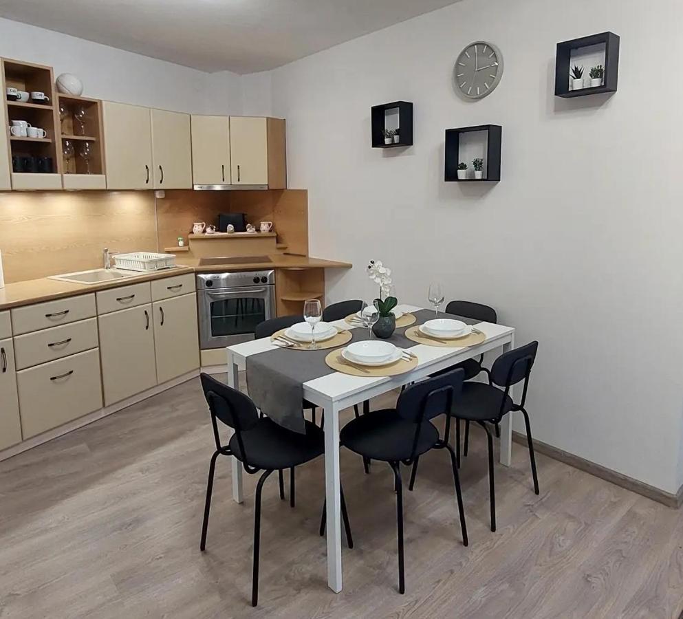 Sunshine Resort Apartment Hajduszoboszlo Bagian luar foto