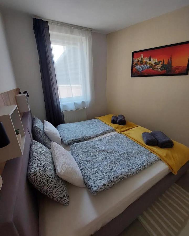 Sunshine Resort Apartment Hajduszoboszlo Bagian luar foto