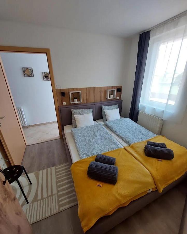 Sunshine Resort Apartment Hajduszoboszlo Bagian luar foto