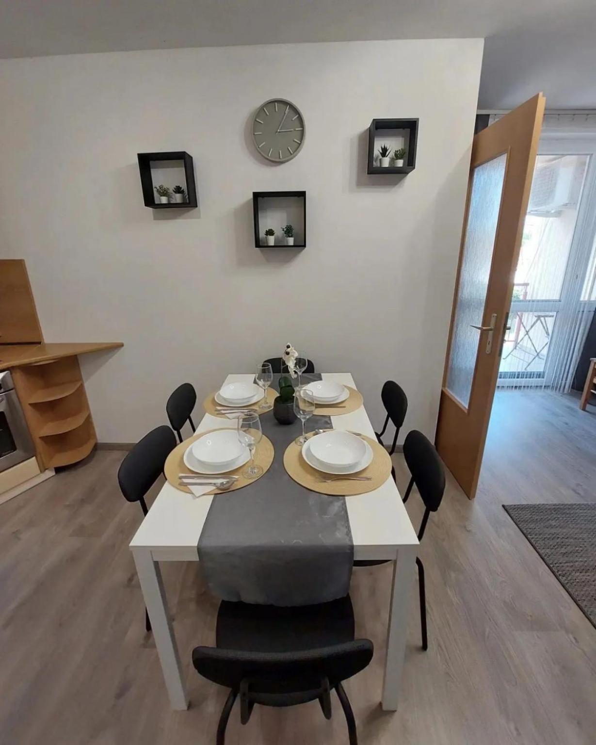 Sunshine Resort Apartment Hajduszoboszlo Bagian luar foto